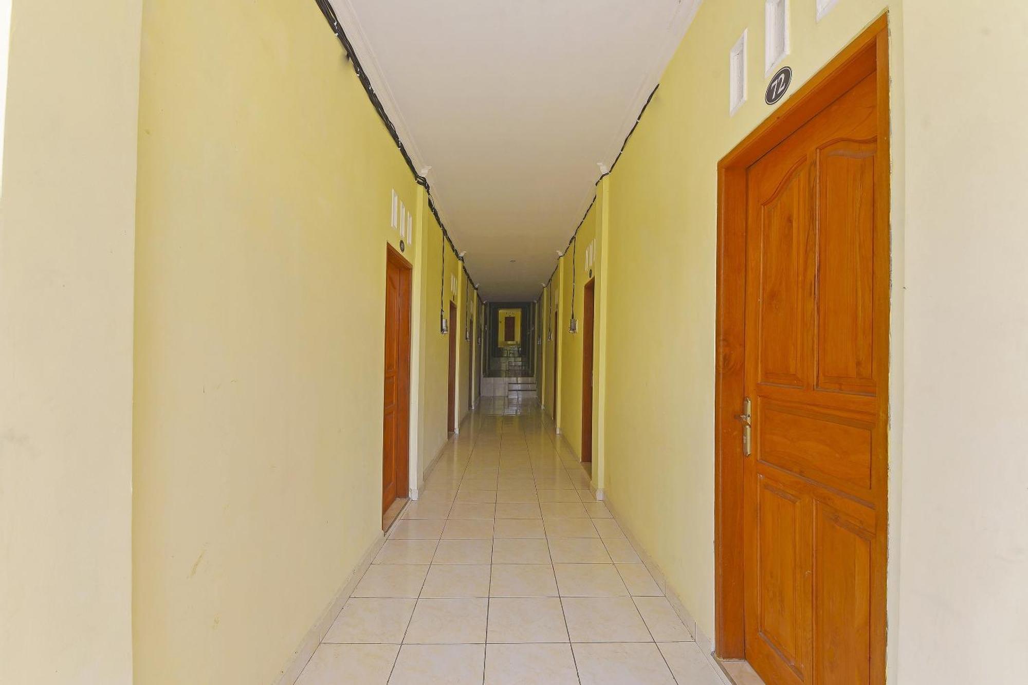 Oyo Life 90675 Ld Residence Ungasan  Exterior photo